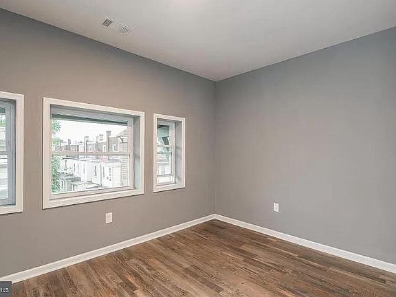 5th image of 207 S 49th St #D