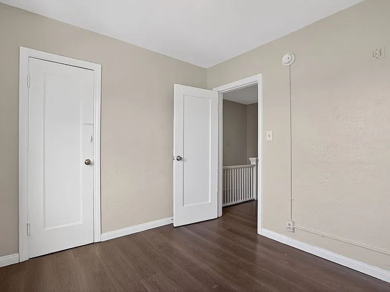 1157 E 21st St — Photo 13