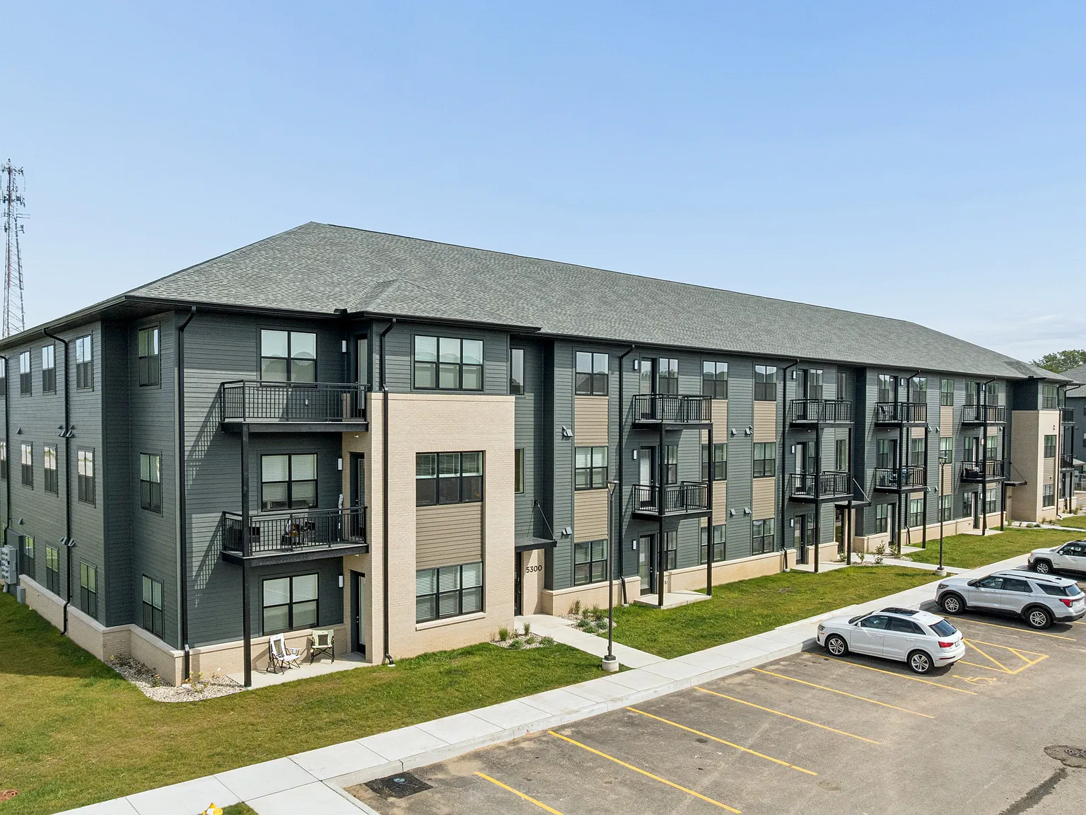 Flats at Pinecreek — Photo 4