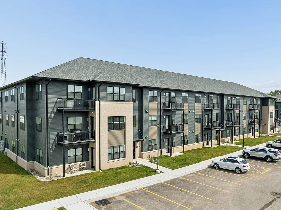 Building Photo 4
