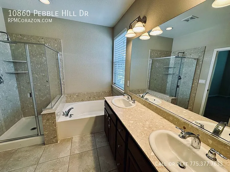 10860 Pebble Hill Dr — Photo 20