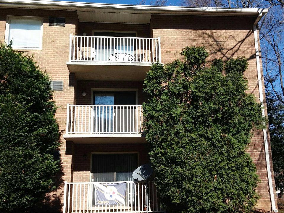 1st image of 100 Campbell Cir #D-4