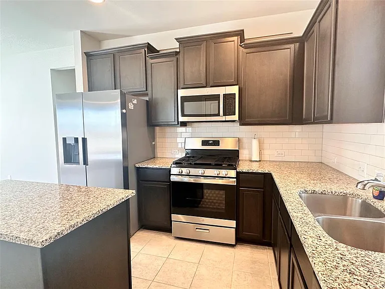137 Rustic Glen Dr — Photo 6
