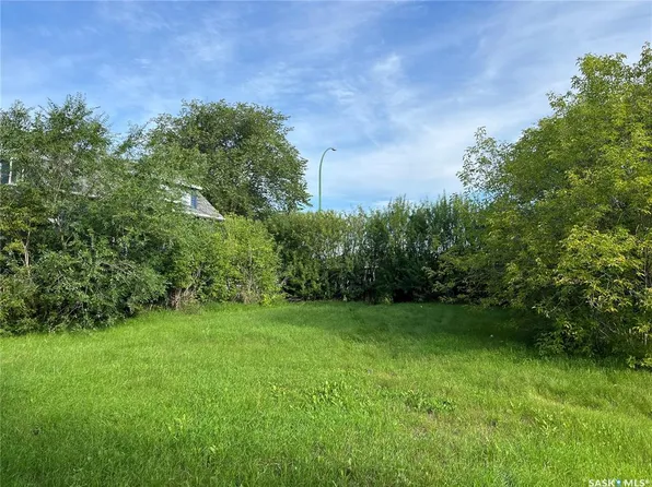 805 14th STREET W, Prince Albert, SK S6V 3M3