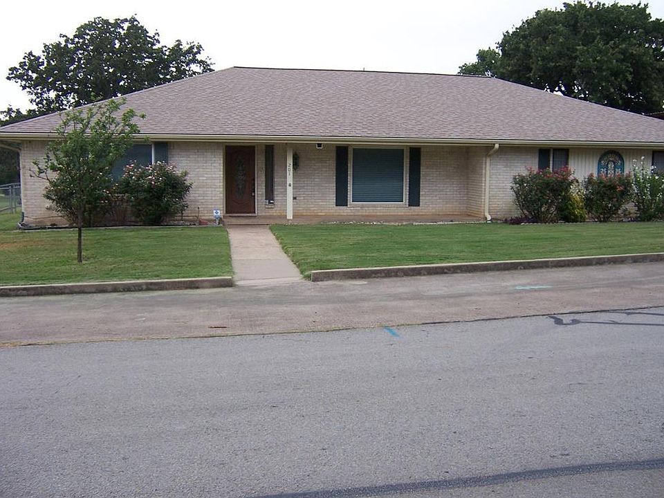 1st image of 201 Lakeaire Dr