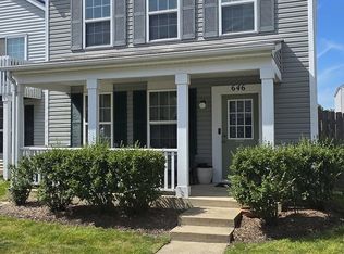 646 Four Seasons Blvd #646, Aurora, IL 60504