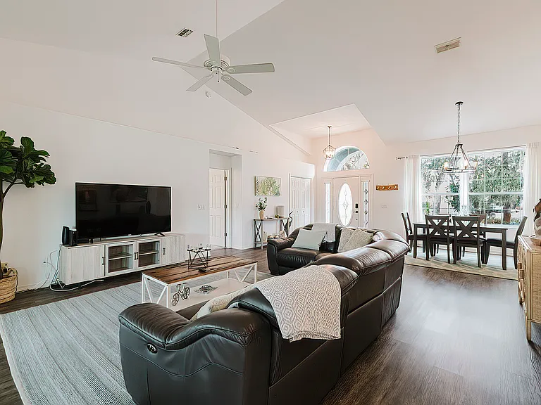 240 N Country Club Dr — Photo 13