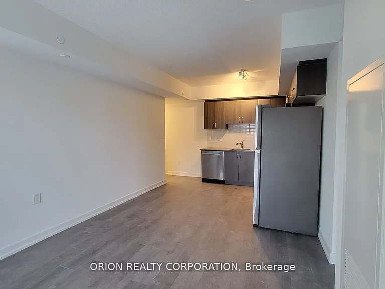 556 Marlee Ave #410 — Photo 11