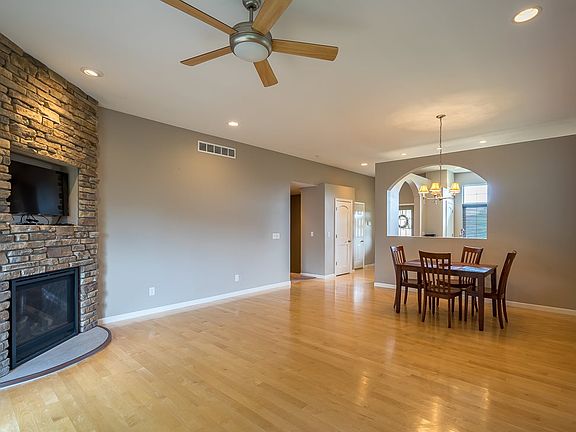 3rd image of 245 Radcliffe Dr