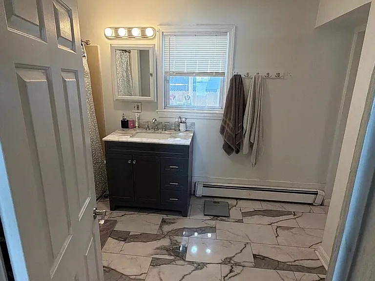 12 Mount Auburn St — Photo 7