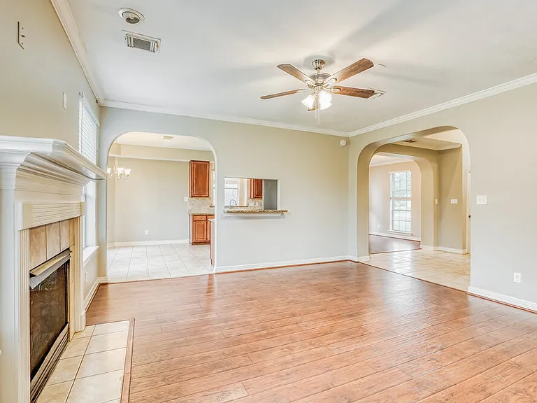 11914 Serendipity Ln — Photo 5