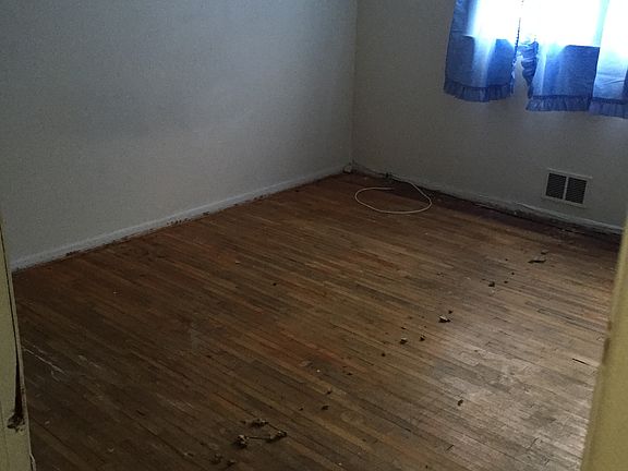 2nd image of 63 Bartow St