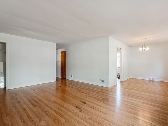 3rd image of 9331 Lockwood Ave