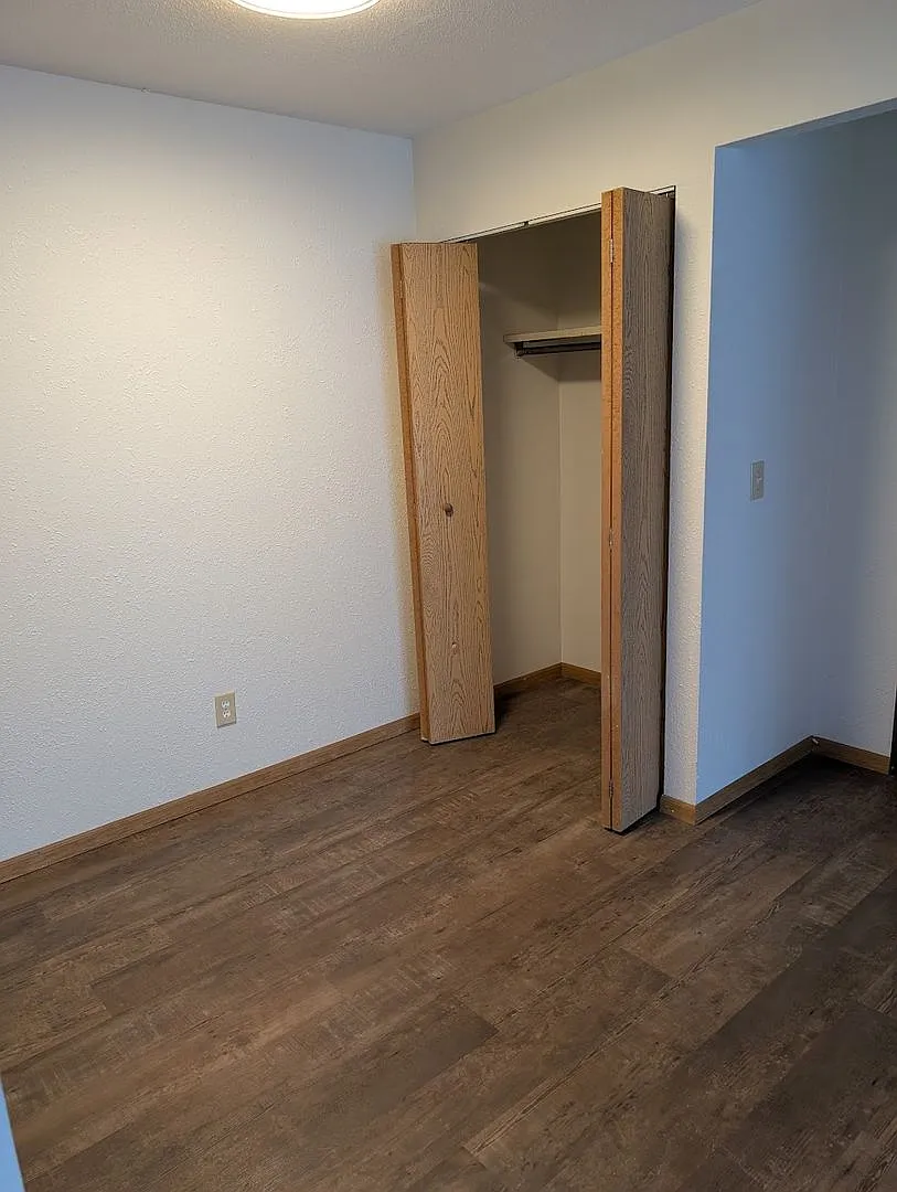 North View Apartments — Photo 4