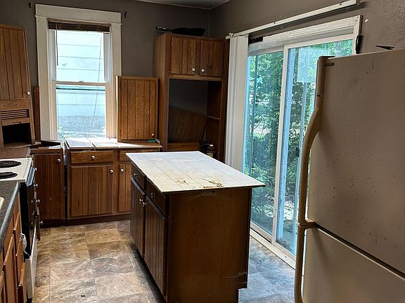 4th image of 117 S Harold St