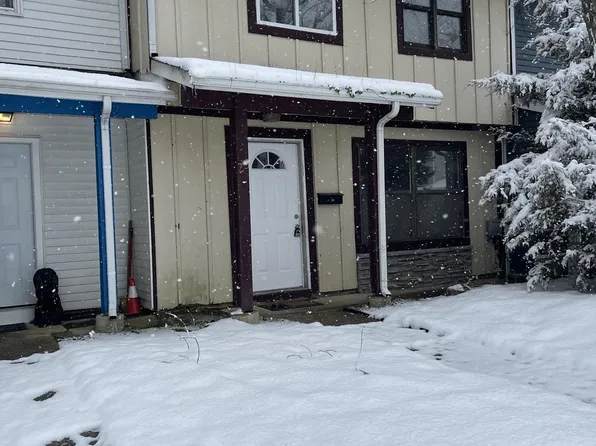 25 Memphis Ct, Sicklerville, NJ 08081