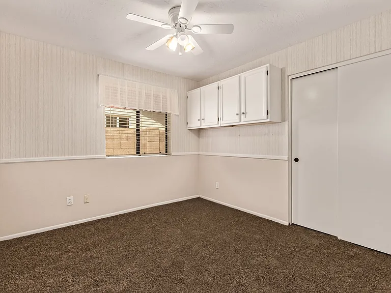 2637 E Sierra St — Photo 26