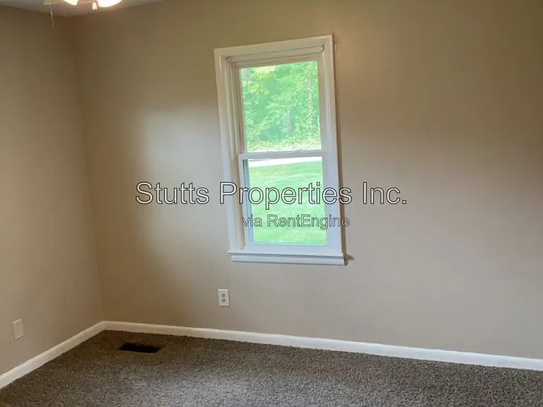 906 King Ave — Photo 13