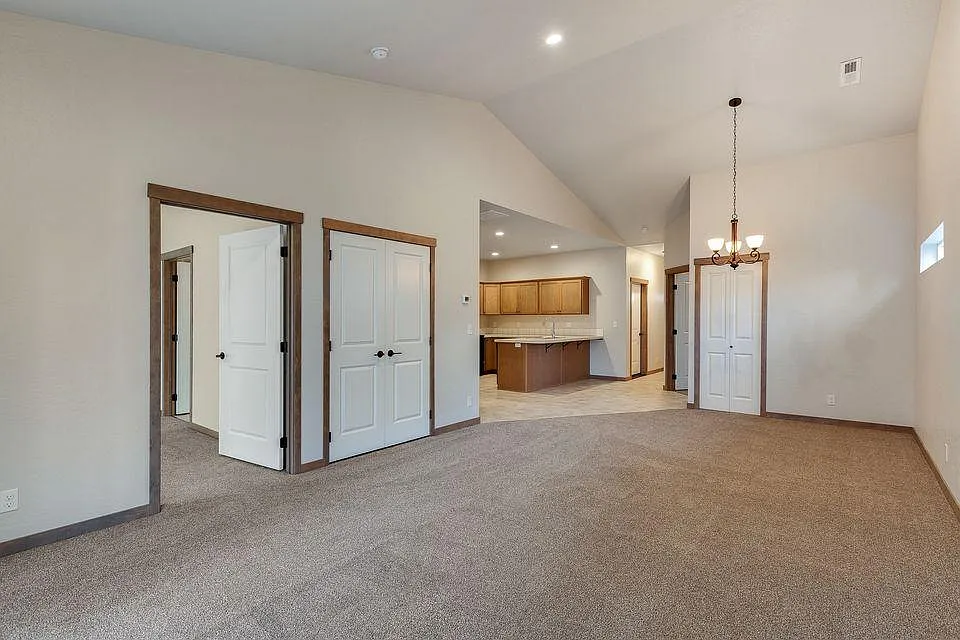2 bed, 1000 sqft, $1,850 — Photo 4