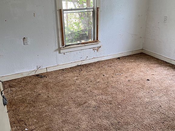 5th image of 817 E 40th St