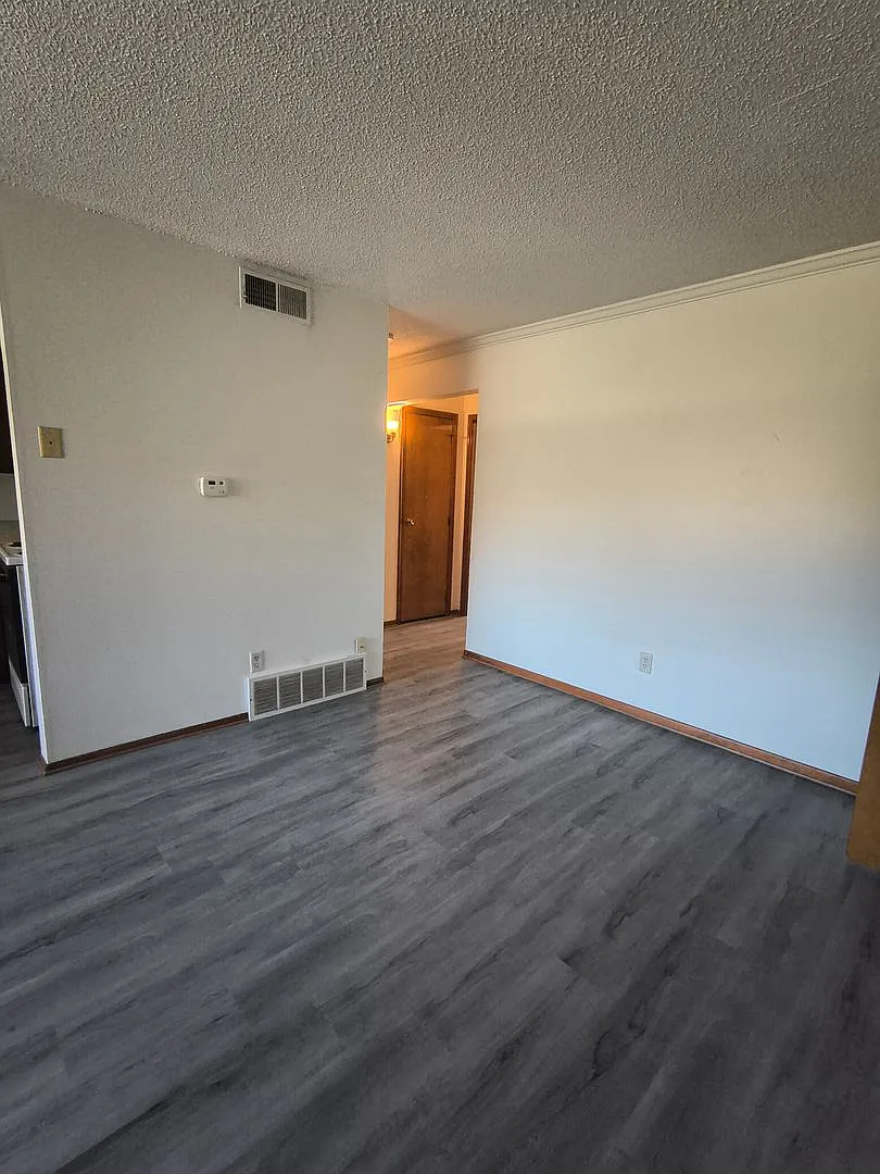 The Uptowner — Photo 3