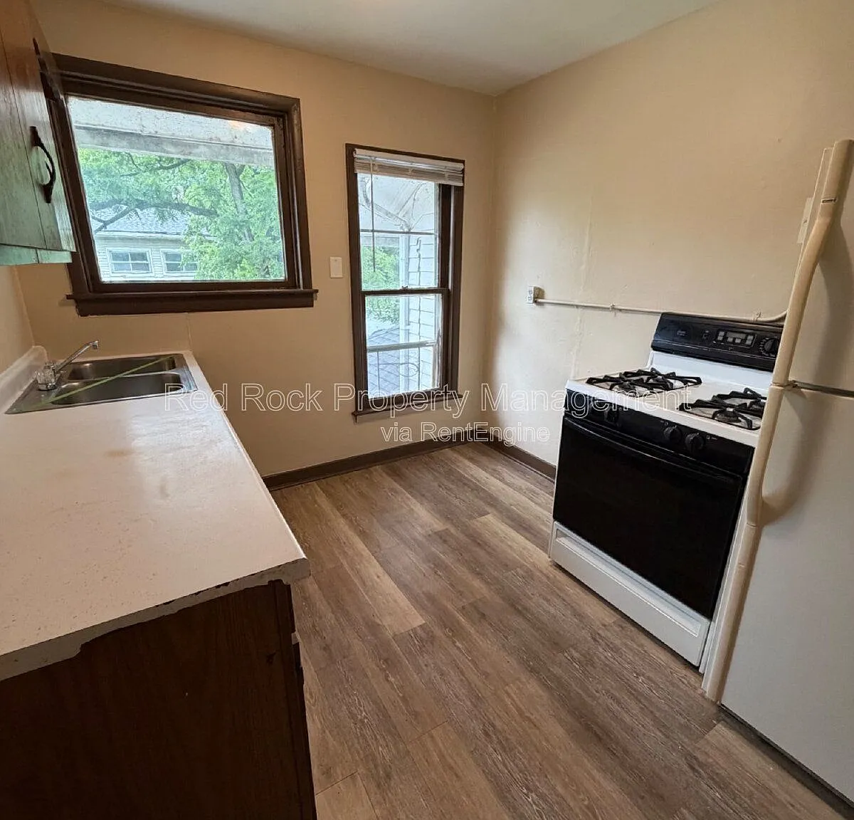2 bed, 1.0 bath, $975 — Photo 3