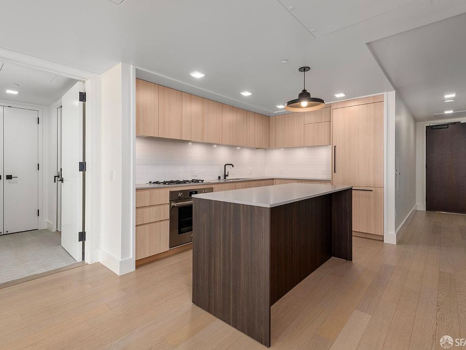 1st image of 950 Tennessee St #127