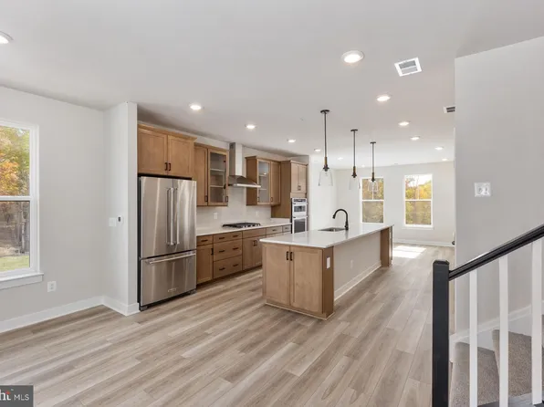 45205 Drowes Ter, Dulles, VA 20166