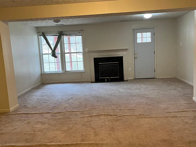 8900 Papillon Dr — Photo 23