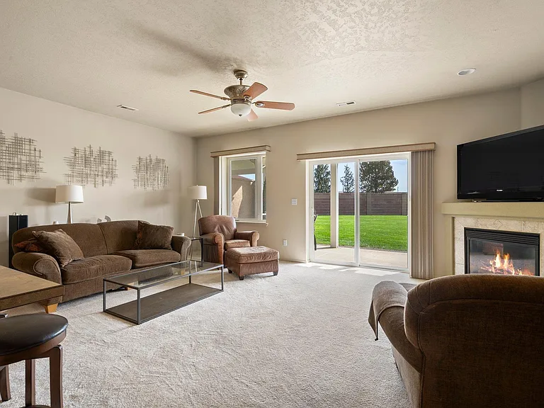 6005 Mia Ln — Photo 28