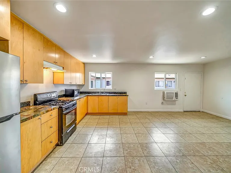 6735 Elmer Ave #19 — Photo 6