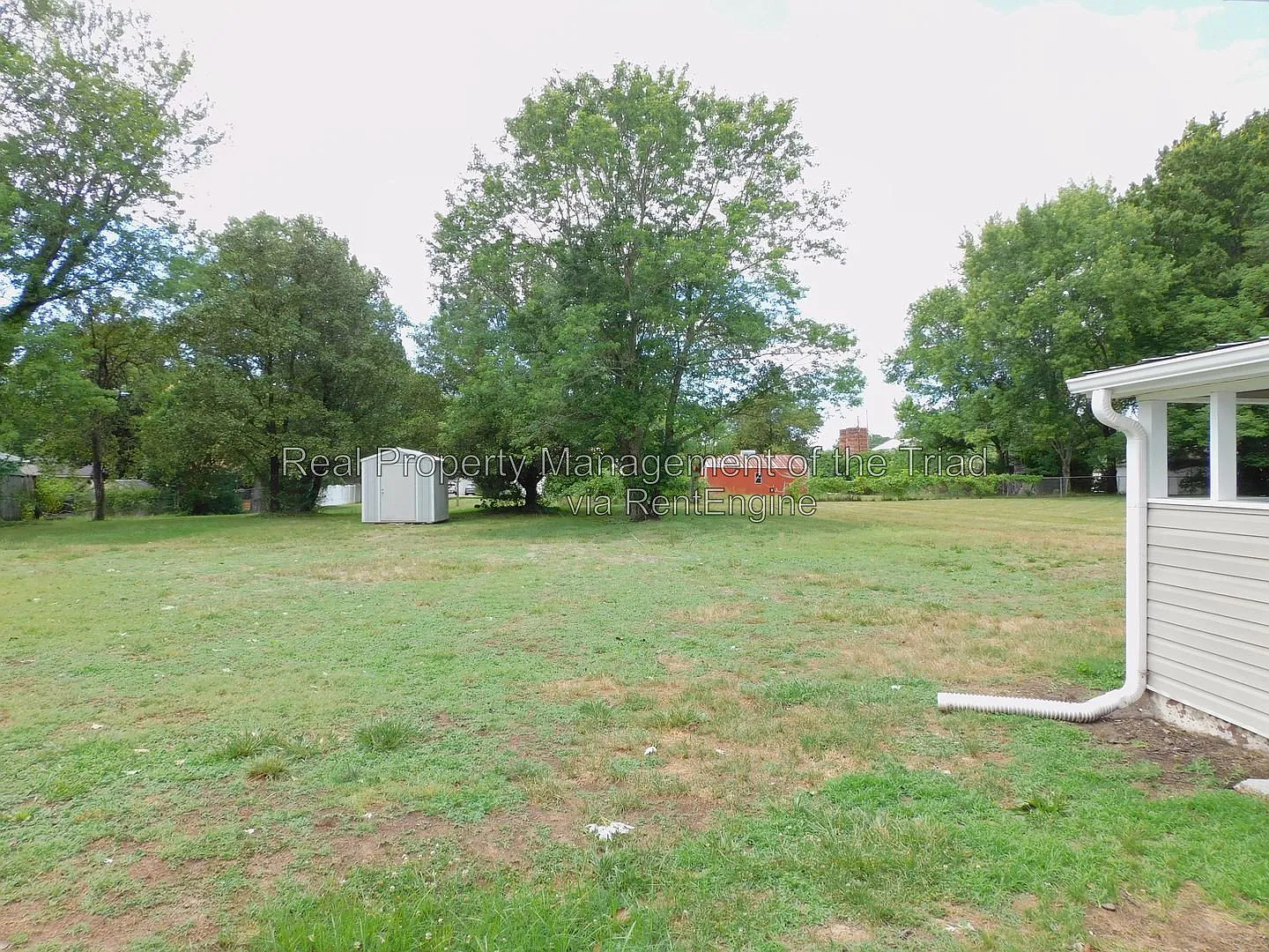 2 bed, 1.0 bath, 1347 sqft, $1,295 — Photo 3