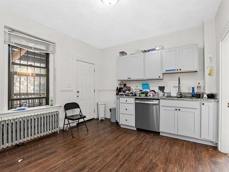 868 Huntington Ave #3 — Photo 5