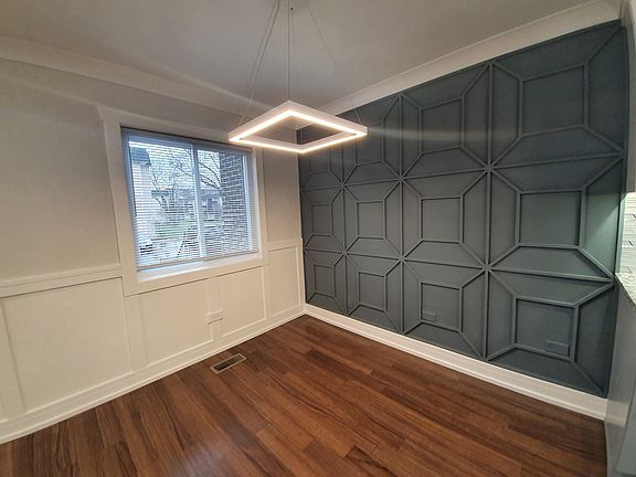 5th image of 10424 Central Ave APT 1SW
