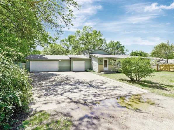 5848 N Palm Ln, Wichita, KS 67204