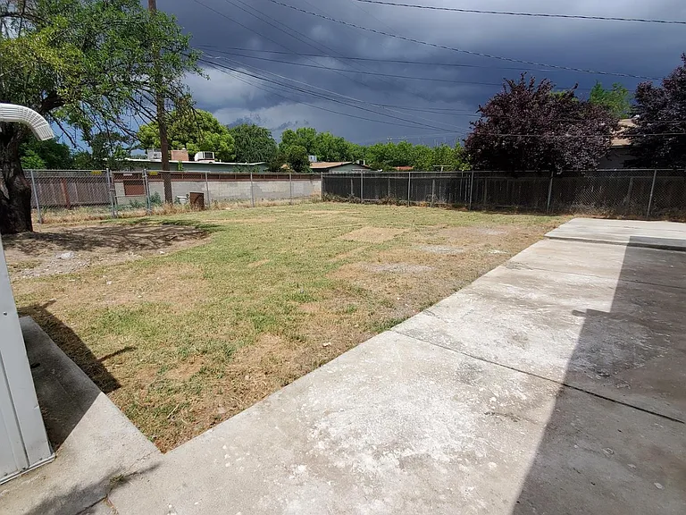 1415 Dewitt Ave — Photo 14