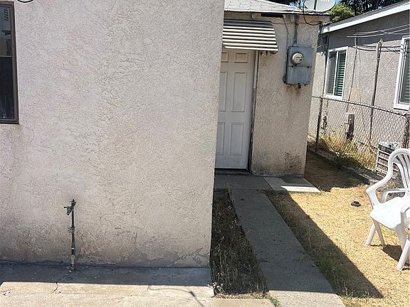 5th image of 2114 Cowlin Ave