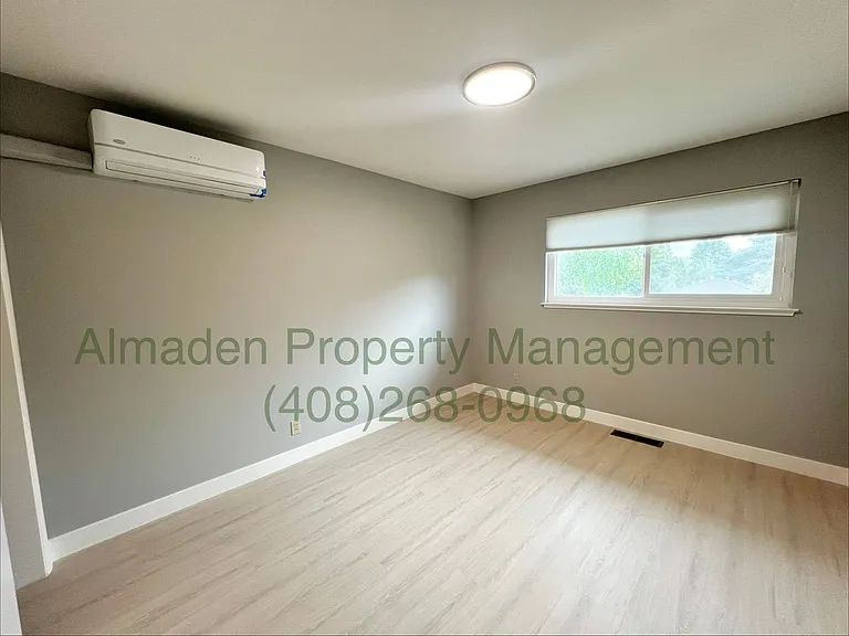 1096 Polk Ave — Photo 21