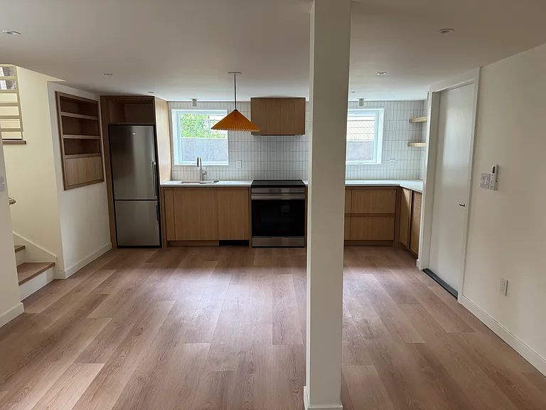 2034 SE 28th Pl #B — Photo 1