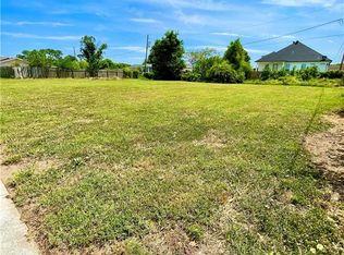 320 Doerr Dr, Arabi, LA 70032