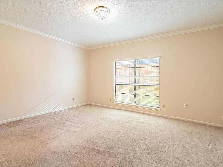 2306 Potomac Dr #B — Photo 11