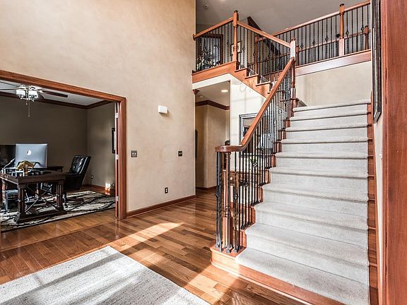 5th image of 2560 Woodland Glen Dr