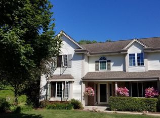 8050 S 85th St, Franklin, WI 53132