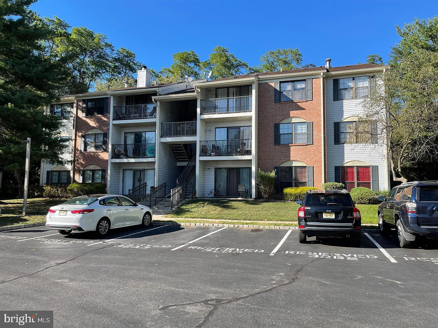 2 bed, 2.0 bath, 1181 sqft, $2,000 — Photo 1