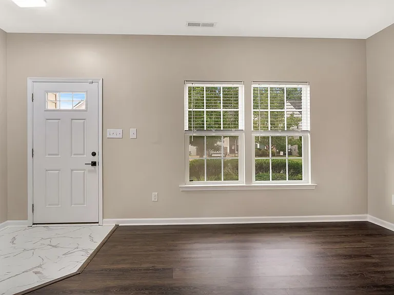 10868 White Dogwood Dr — Photo 8