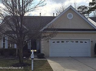 82 Oakmont Ln, Jackson, NJ 08527