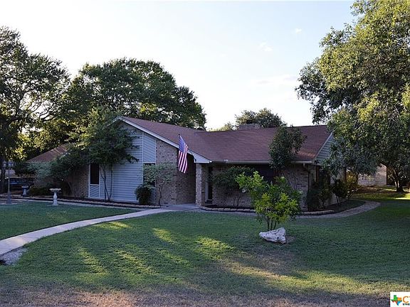 2nd image of 110 Woodland Trl