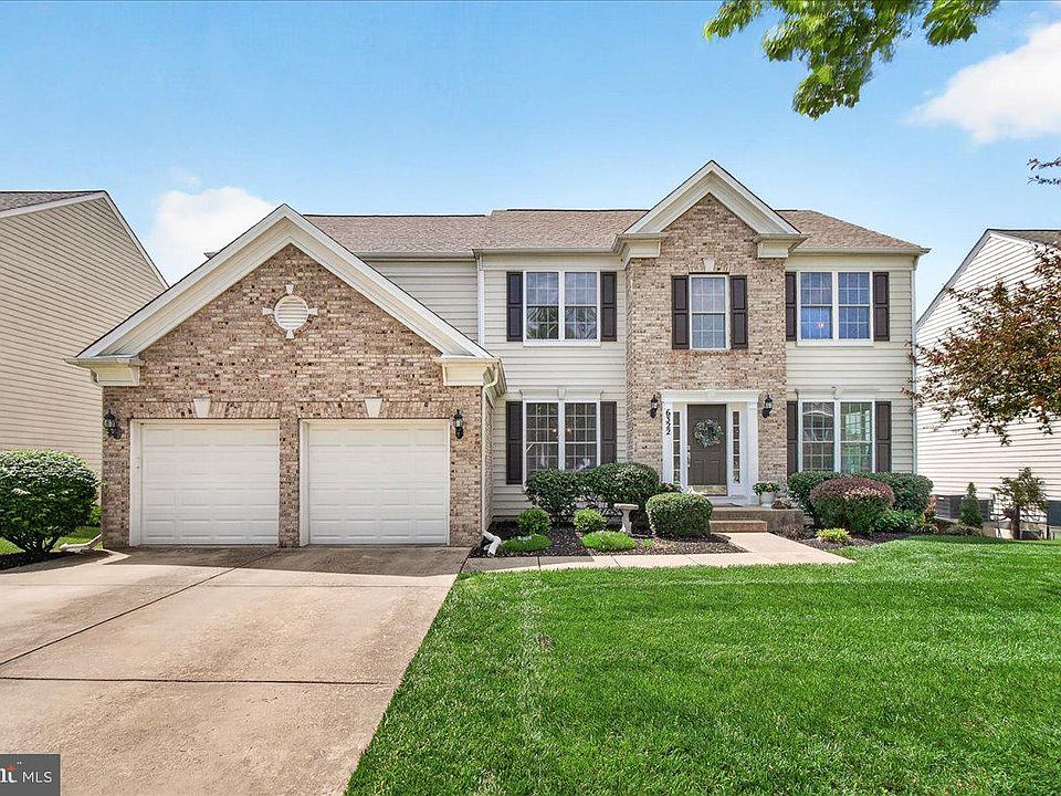 1st image of 6322 Meandering Woods Ct