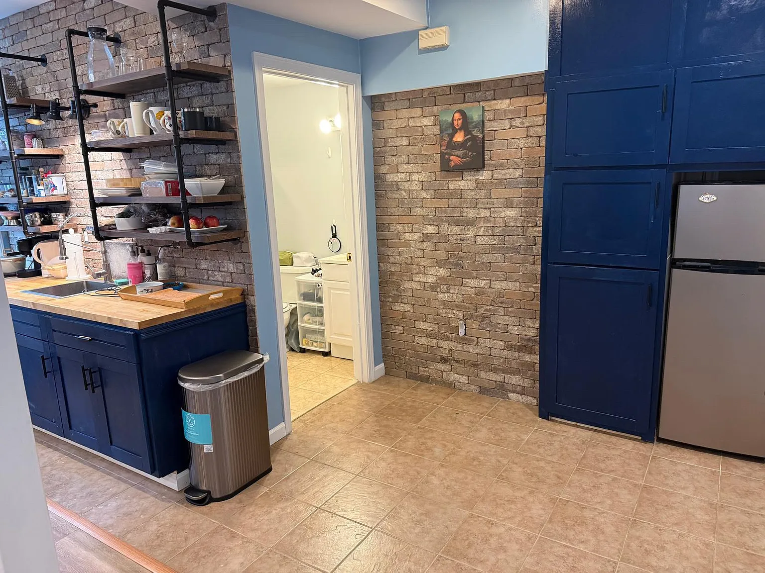 2 bed, 850 sqft, $2,820 — Photo 1