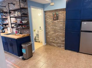 709 Hammond St #2, Chestnut Hill, MA 02467